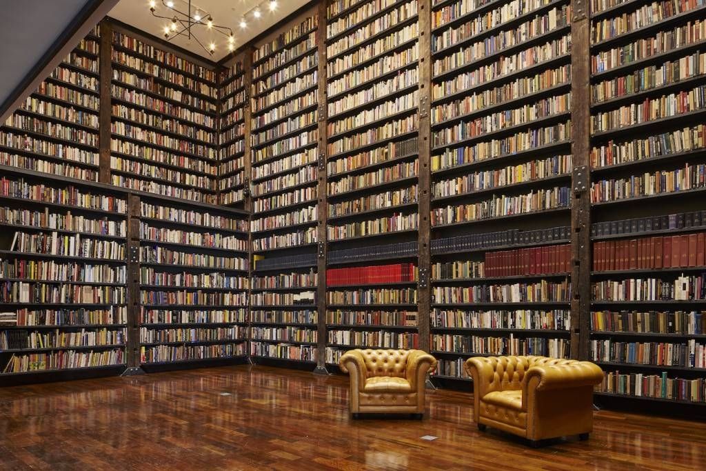 2018 Bookshelves Intended For How To Organize Bookshelves With A Lot Of Books: From Complex To (View 11 of 15)