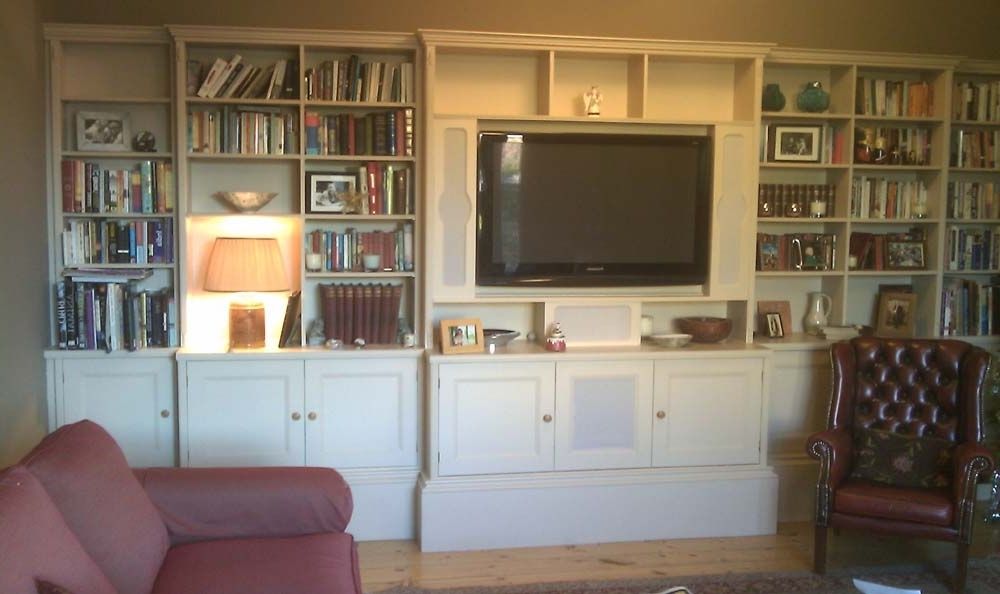 Most Popular 27 Luxury Bookcases With Tv (View 11 of 15)