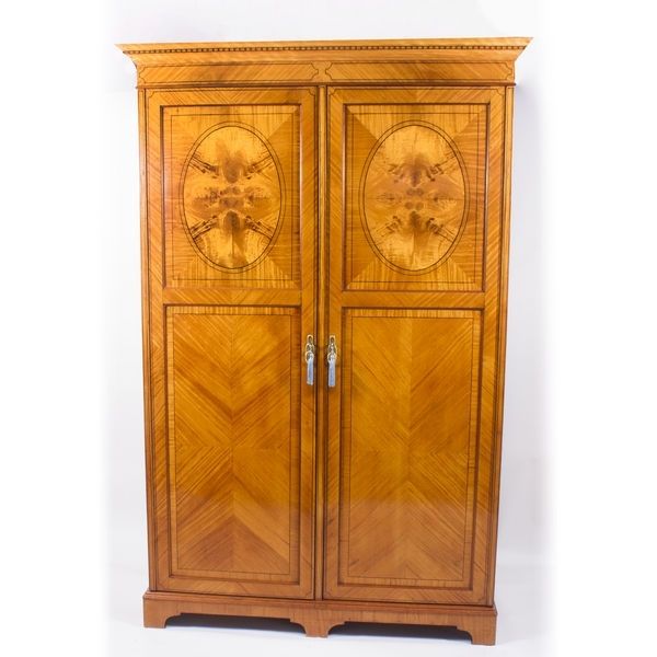 Antique Wardrobes With Famous Wardrobes Baroque – The Uk's Premier Antiques Portal – Online (View 11 of 15)