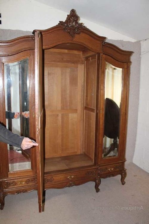 Antiques Atlas – Oak 1940's French 3 Door Mirrored Armoire With Newest 3 Door French Wardrobes (View 13 of 15)