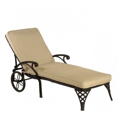 Featured Photo of 2024 Popular Newport Chaise Lounge Chairs