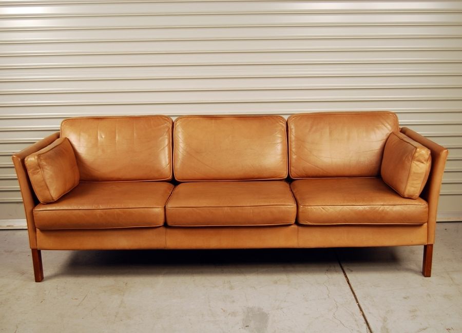 Recent Light Tan Leather Sofas For Modern Tan Leather Sofa Perfect Light Tan Leather Couch 50 For (Photo 1 of 10)