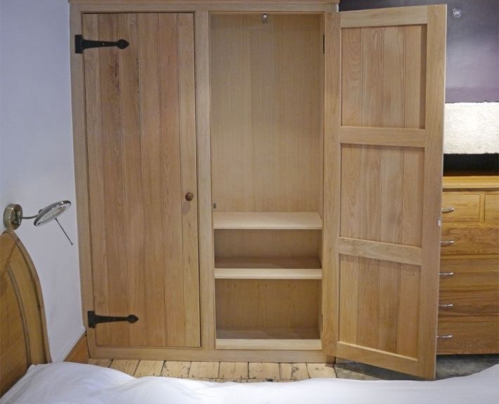 Well Known Solid Oak Fitted Wardrobes Throughout Oak Wardrobes (View 11 of 15)