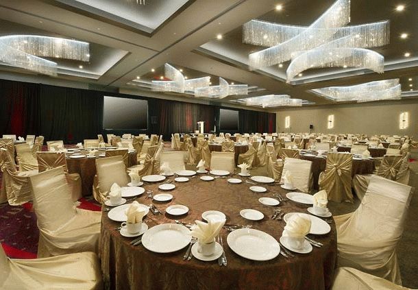 Most Up To Date Ballroom Chandeliers With Custom Marriott Ballroom Chandeliers Quatro Lighting (Photo 3 of 10)