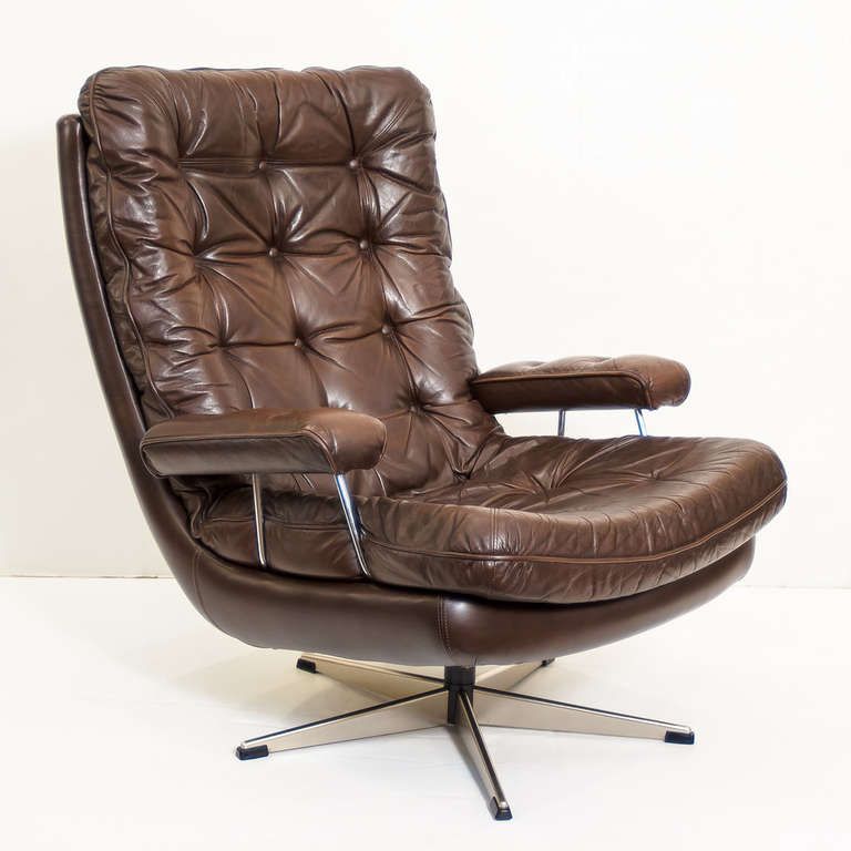 Most Up To Date Chocolate Brown Leather Tufted Swivel Chairs With Regard To Danish Swivel Lounge Chair Of Tufted Leather For Sale At 1stdibs (View 3 of 20)