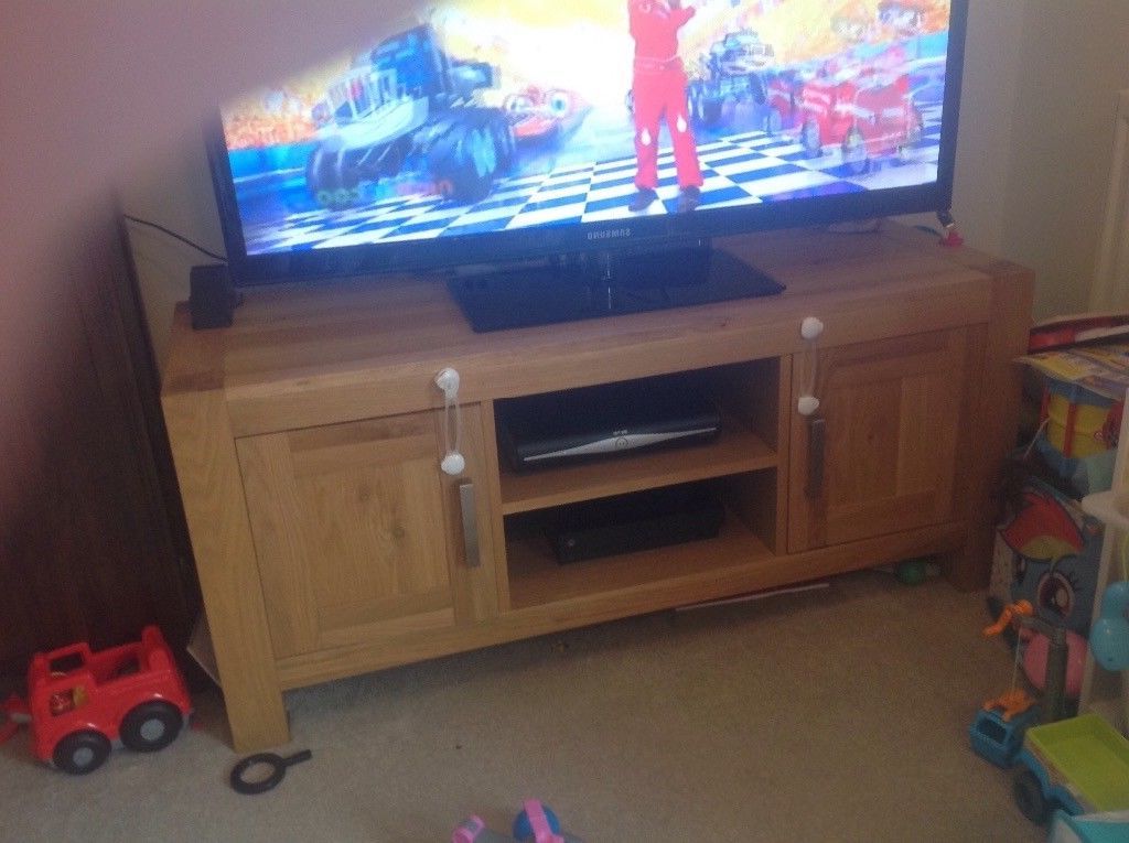 In Clowne, Derbyshire Pertaining To Well Liked Wakefield 85 Inch Tv Stands (View 14 of 20)