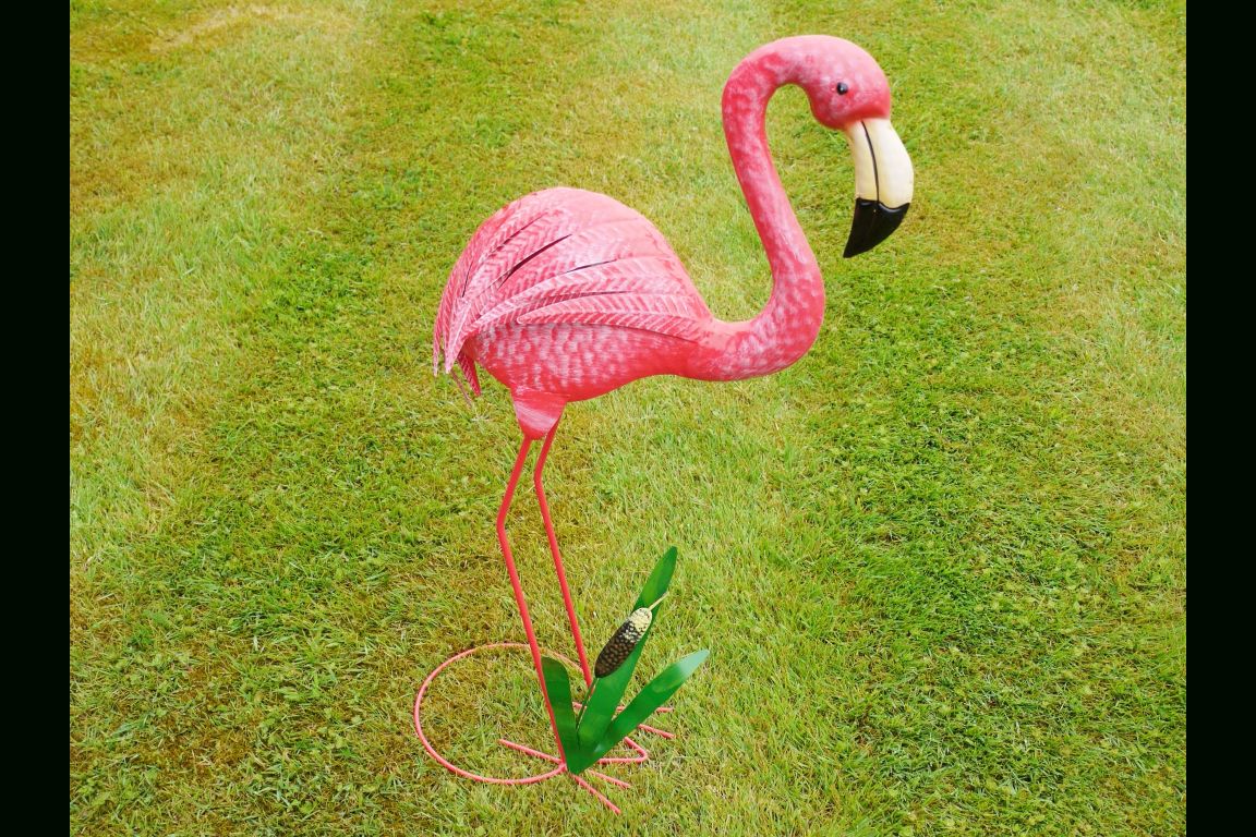 Most Up To Date Florence The Flamingo Metal Garden Decoration Pertaining To Flamingo Metal Garden Benches (View 19 of 30)