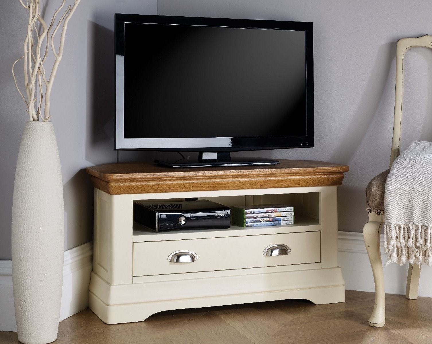 Corner Compton Ivory Large Tv Stands (View 3 of 7)