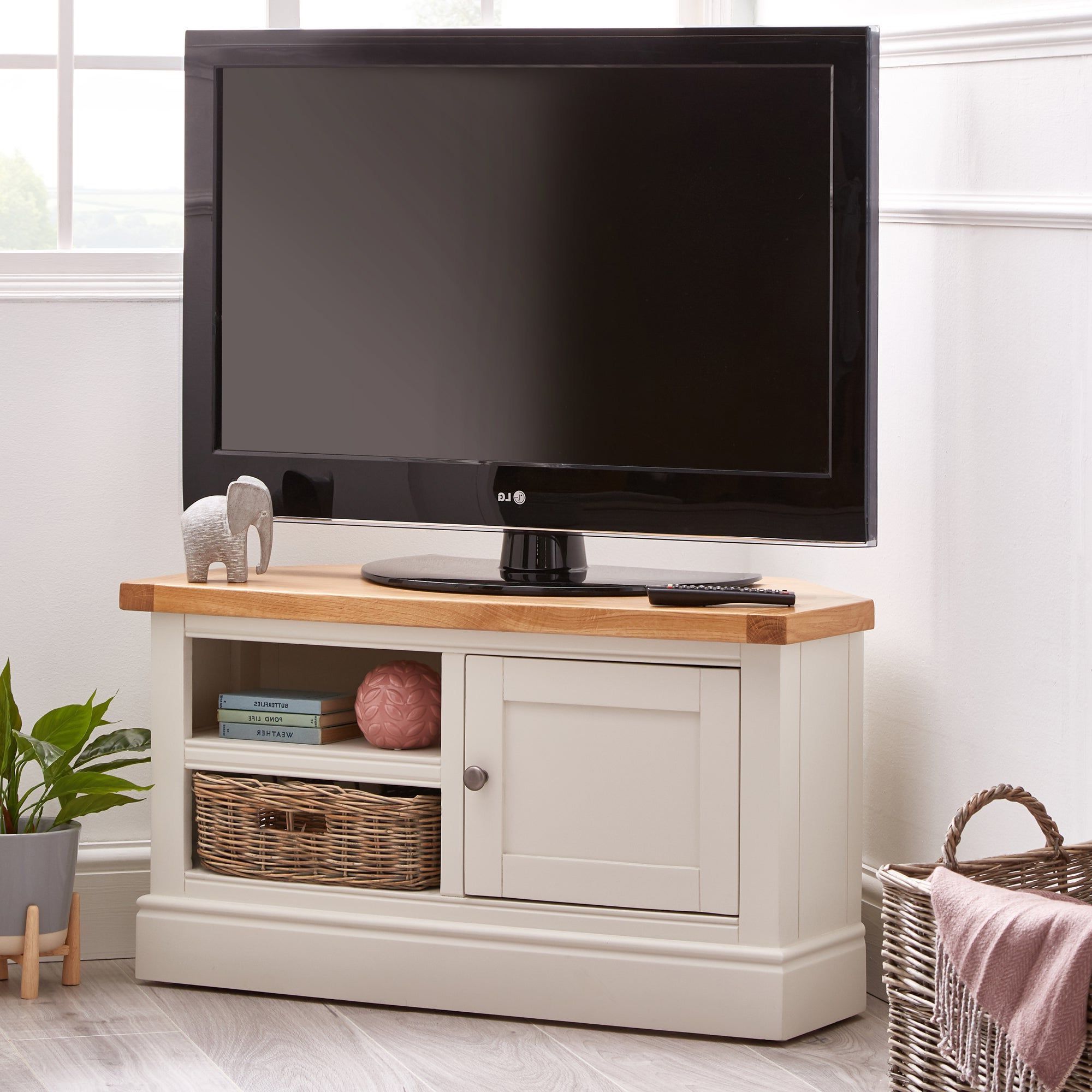Modern Corner Compton Ivory Large Tv Stands (Photo 6 of 7)