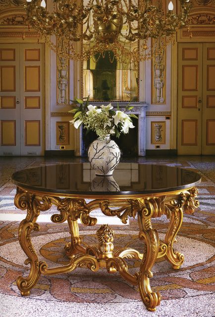 Best And Newest Gold Leaf Foyer Table With Marble Top – Traditional In Cream And Gold Console Tables (View 9 of 10)