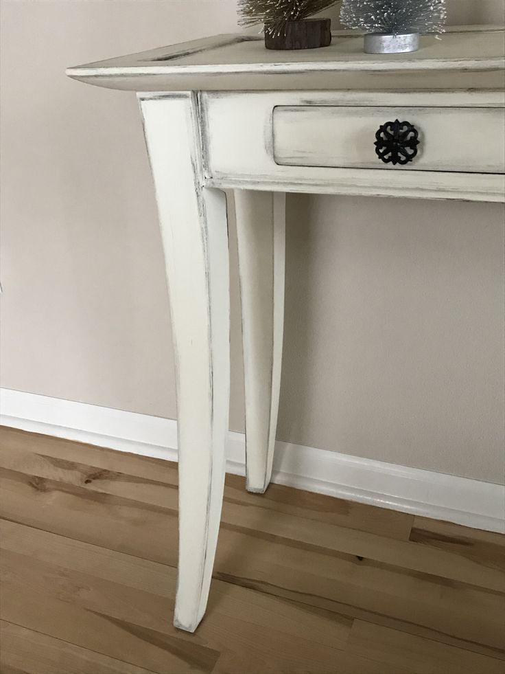 Black And White Console Tables Throughout 2019 Console Table (View 7 of 10)
