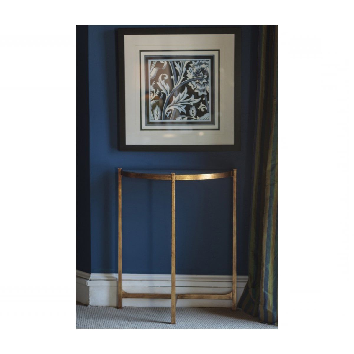 Swanky For Widely Used Glass And Gold Console Tables (View 9 of 10)
