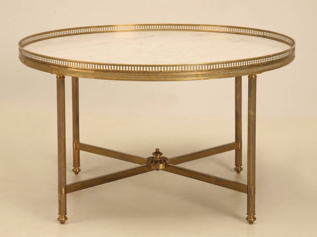 Current Vintage French Marble And Brass Cocktail Or Coffee Table At 1stdibs Intended For Antique Brass Round Cocktail Tables (View 10 of 10)