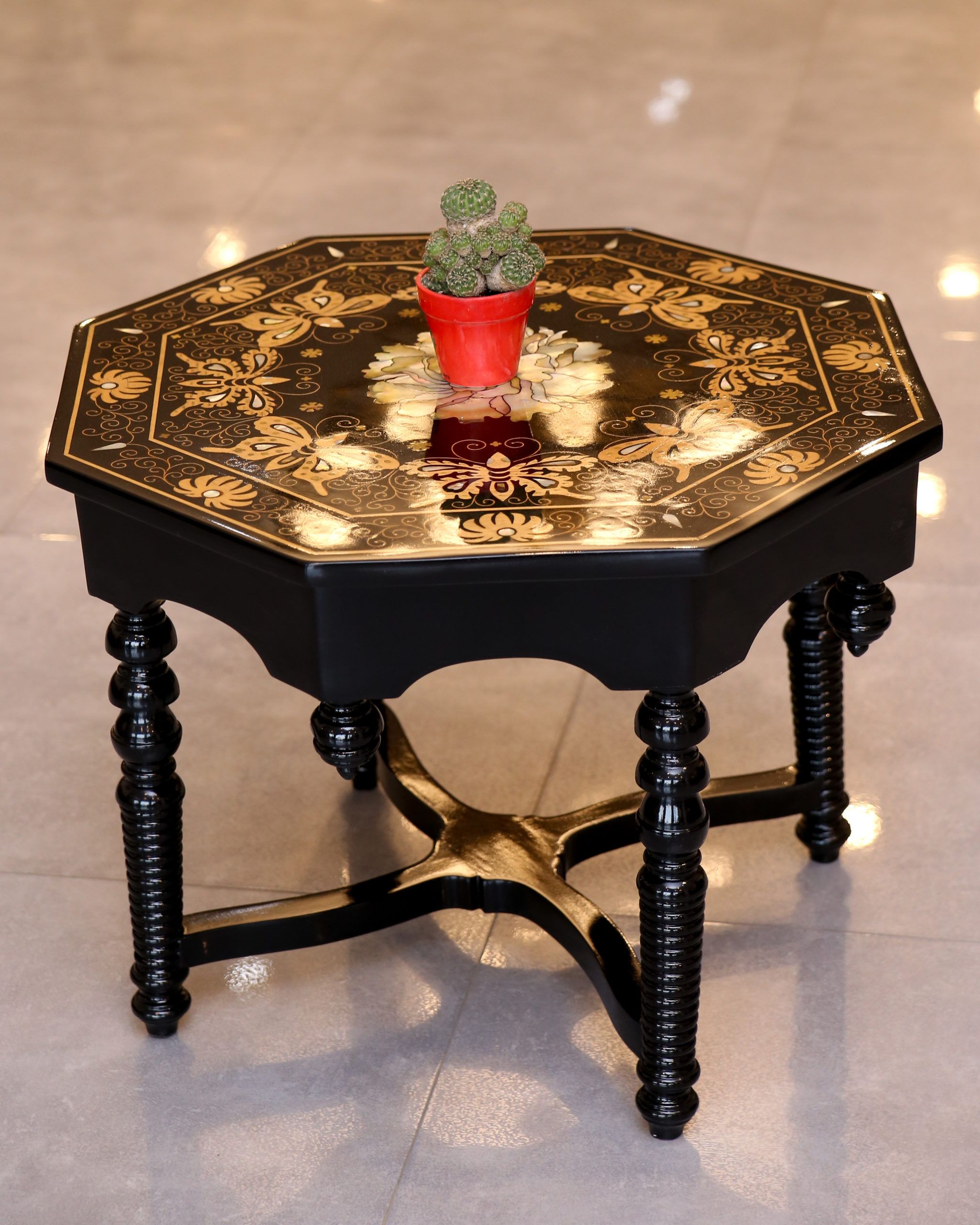 Most Current Antique Black And Gold Coffee Table (View 5 of 10)