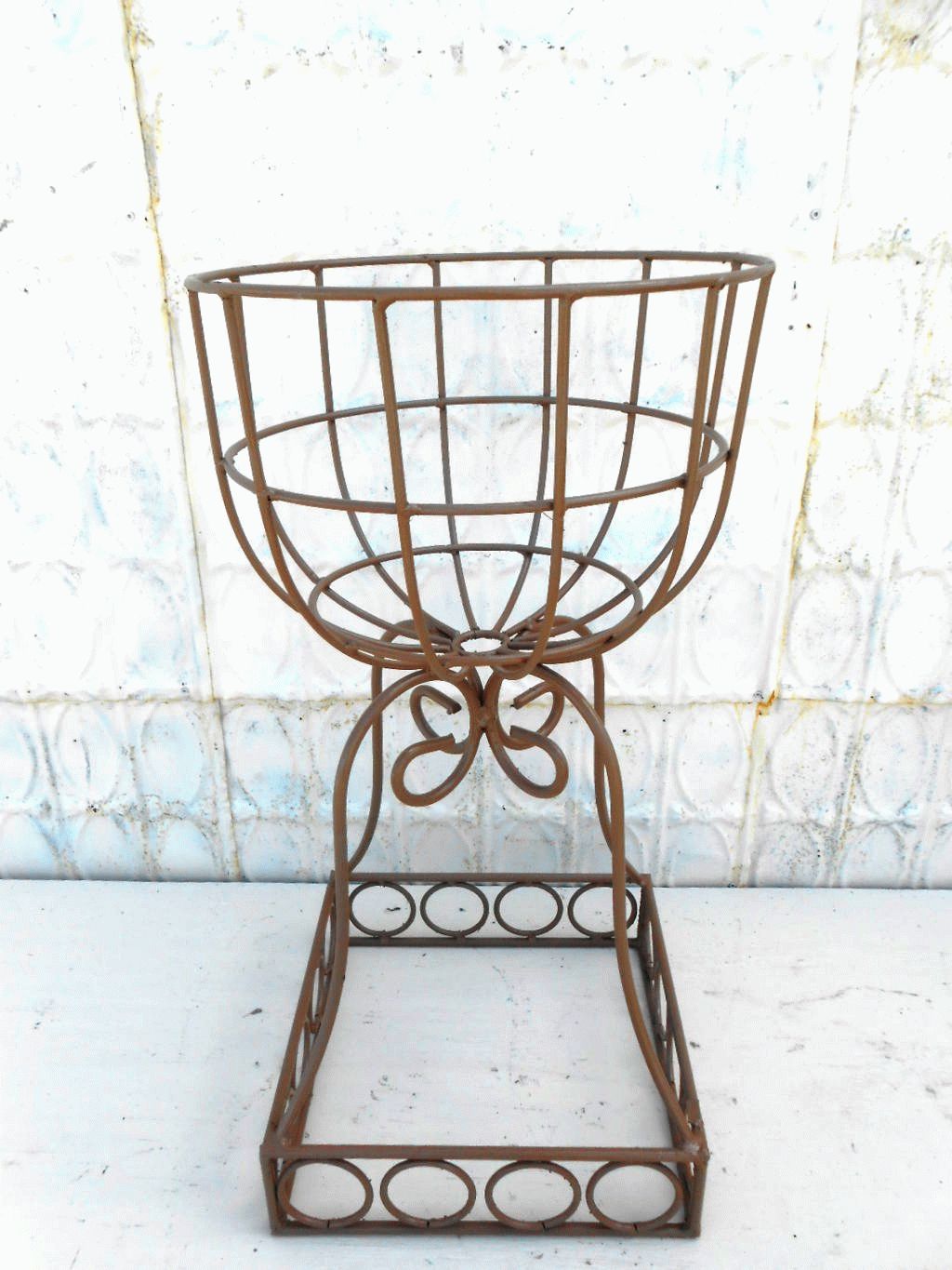 Well Liked 29" Madeline Wrought Iron Bowl Plant Stand Decorative Container For Plant Stands With Flower Bowl (View 7 of 10)
