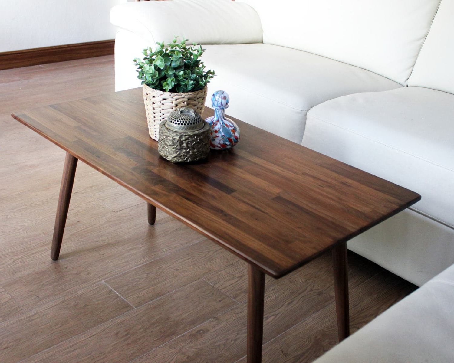 Featured Photo of The Best Mid Century Modern Coffee Tables
